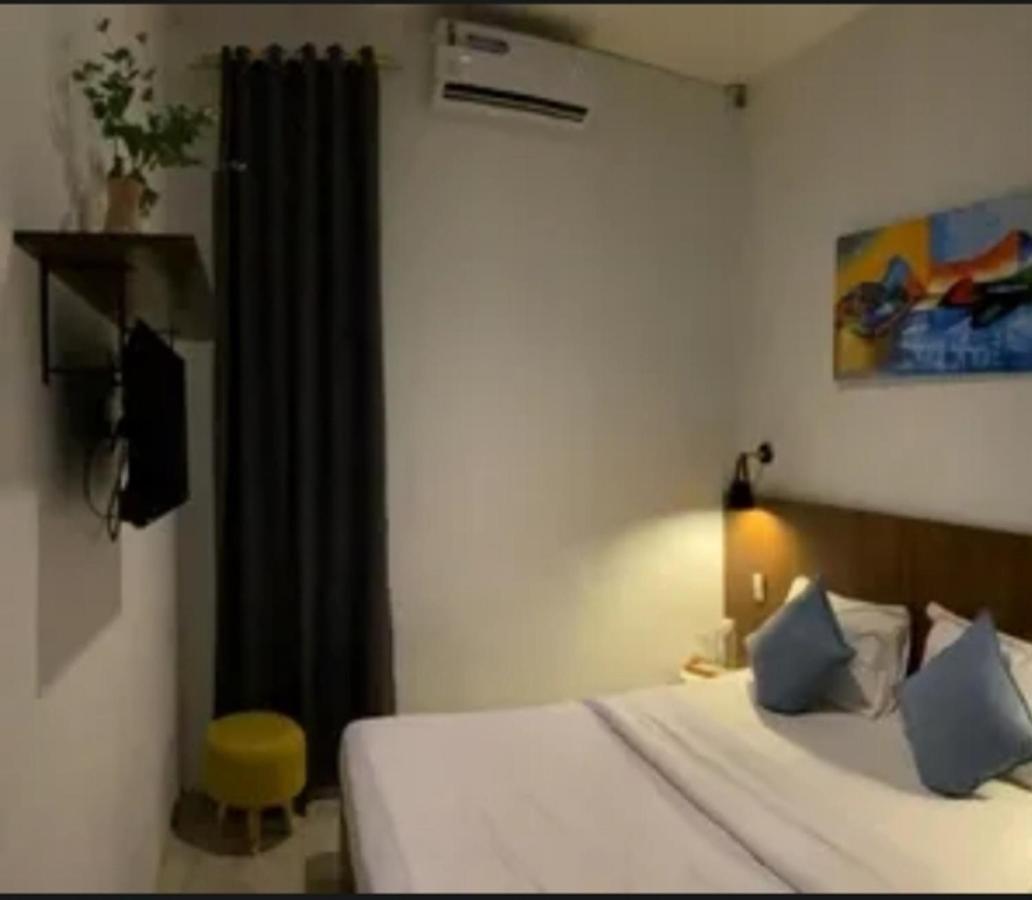 מדאן Vosstel Guest House מראה חיצוני תמונה